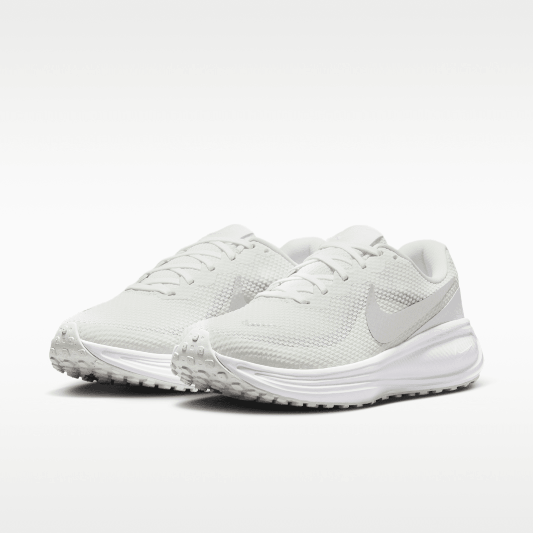 Off White/Barely Green/Malachite/Metallic Silver