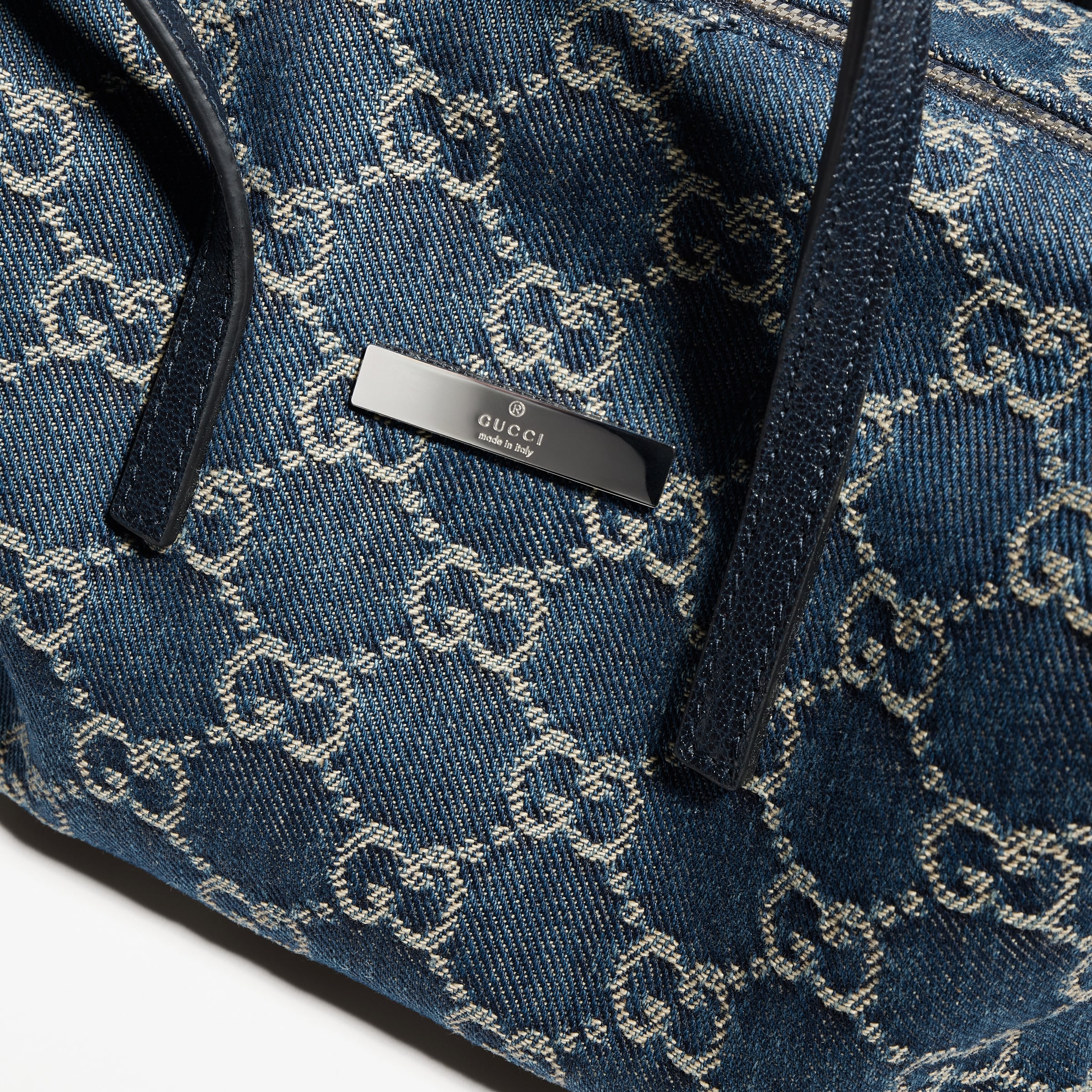 denim azul oscuro con GG