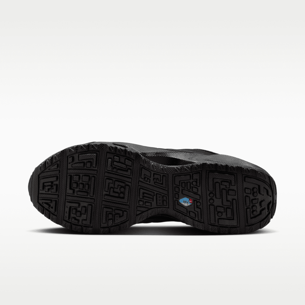 Black/Dark Smoke Grey