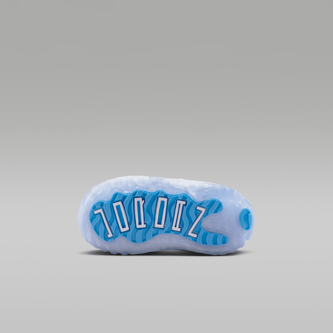 White/Black/University Blue