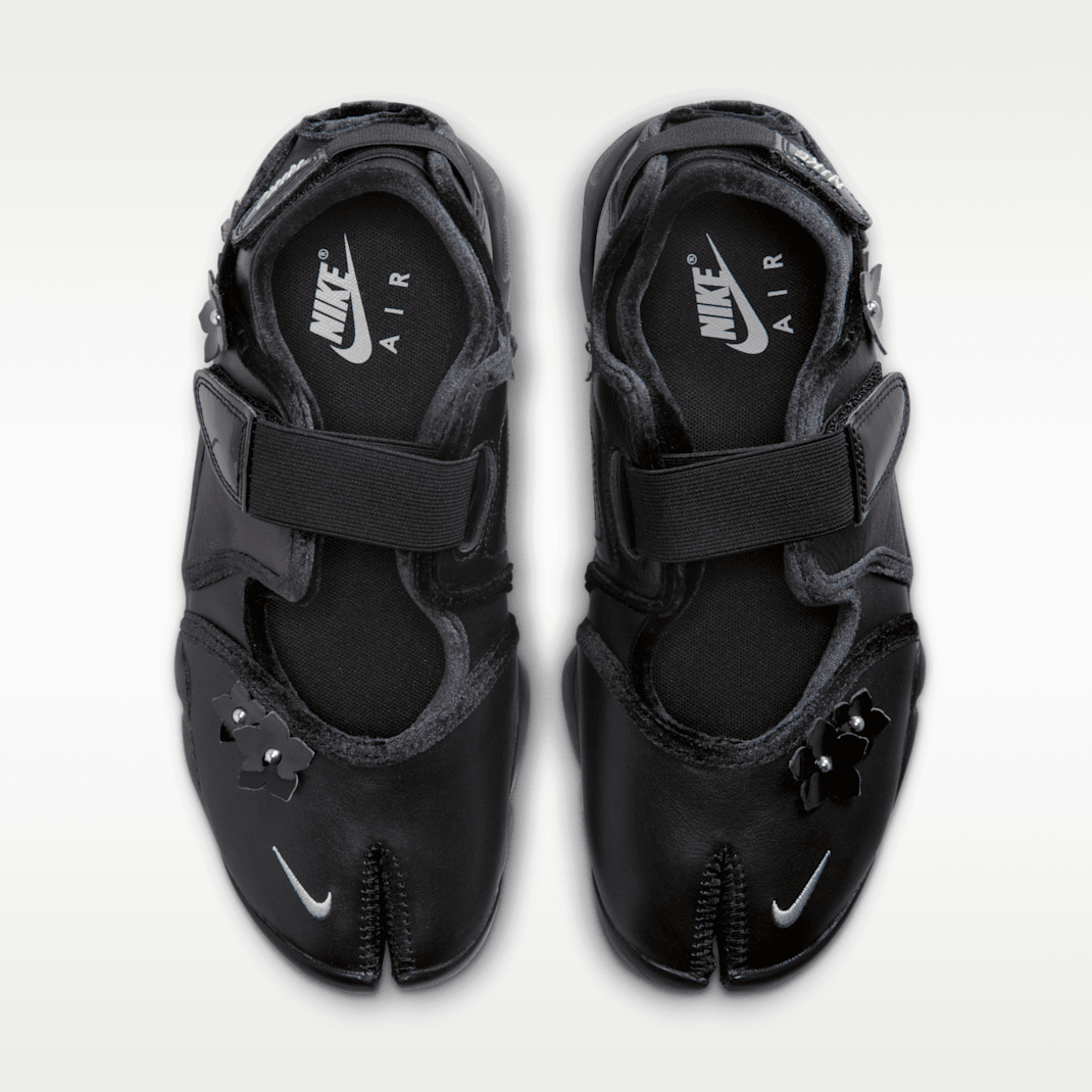 Black/Wolf Grey/Metallic Silver