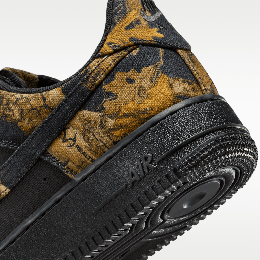 Off Noir/Multi-Color/Gum Yellow/Multi-Color