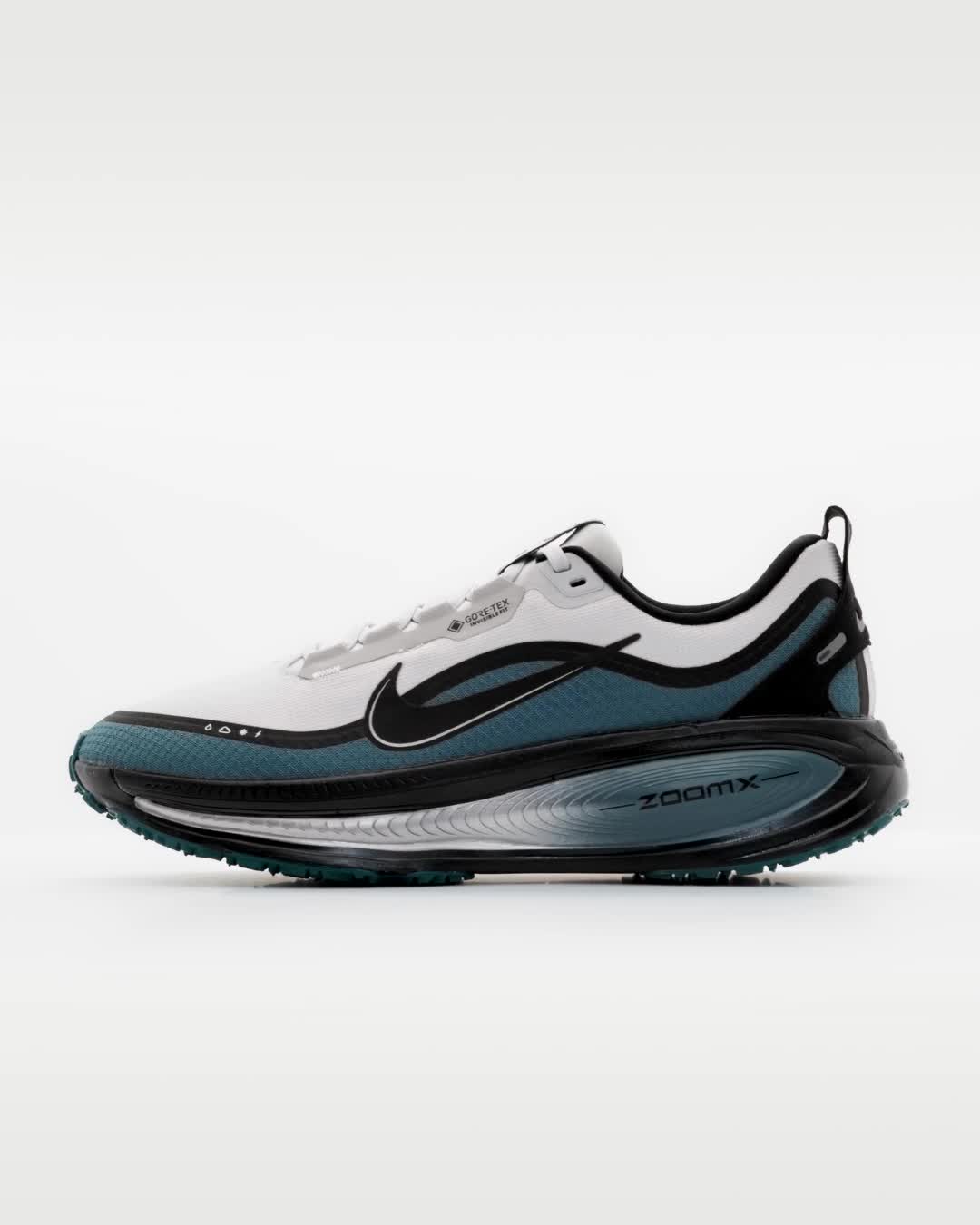 Off White/Smokey Blue/Bright Spruce/Black