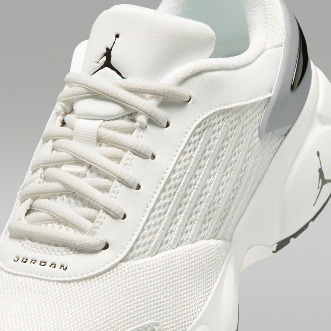 Summit White/Metallic Silver/Black