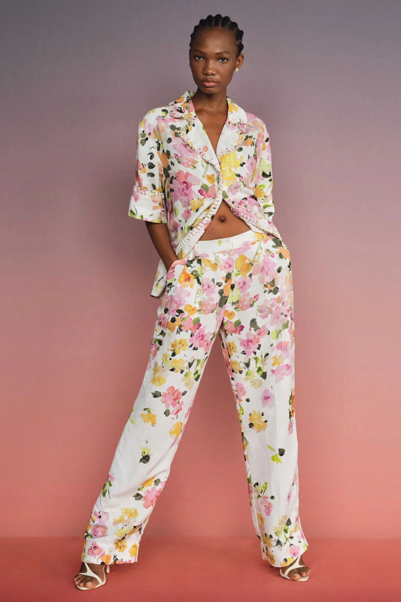SCATTERED FLORAL