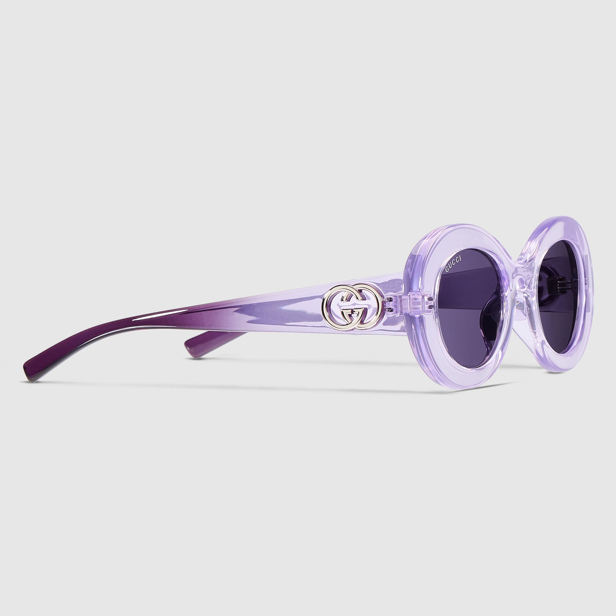 violeta pastel transparente