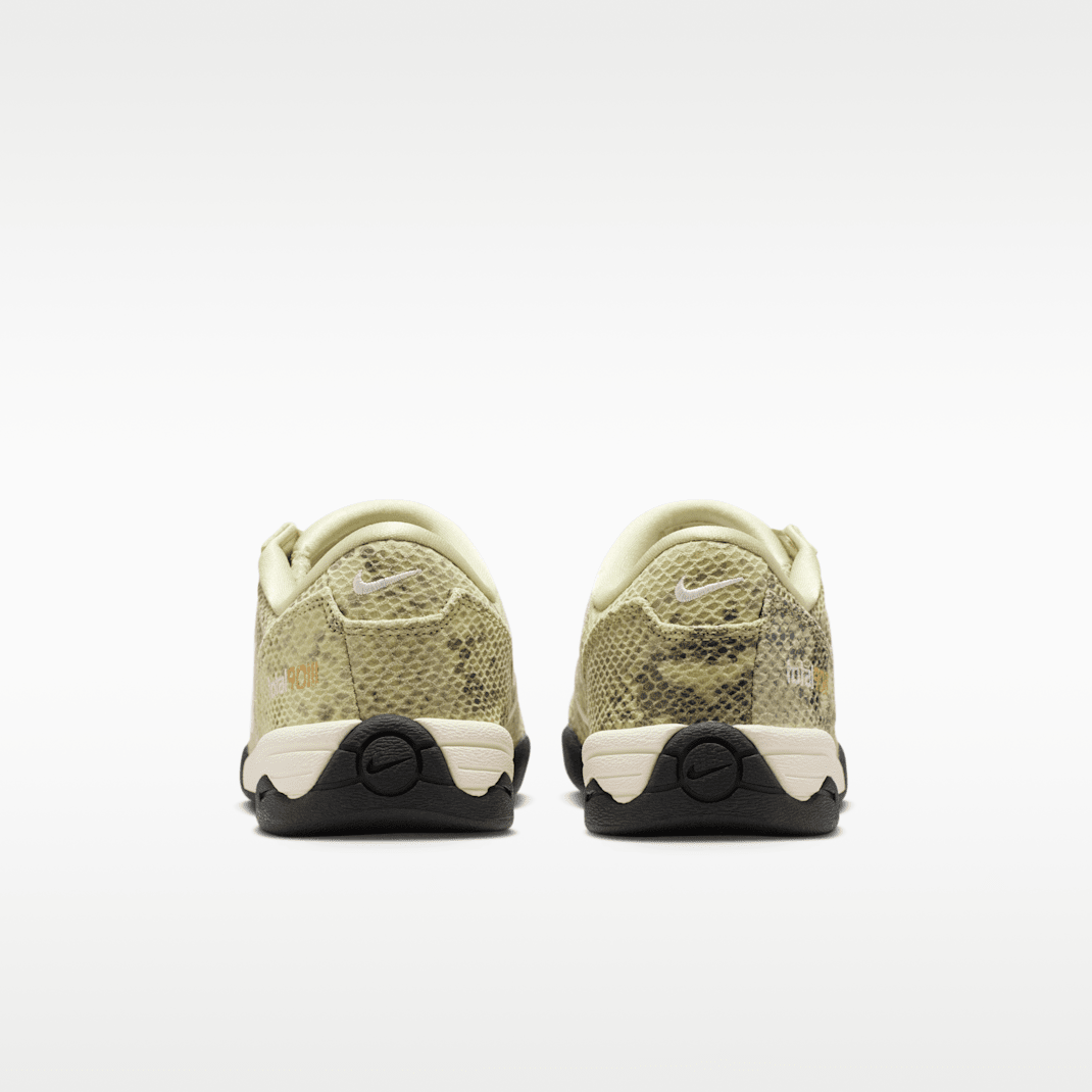 Olive Aura/Pale Ivory/Black/Pale Ivory