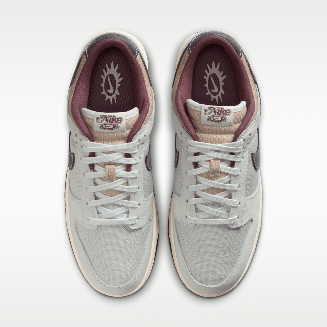 Off White/Spruce Aura/Moon Particle/Dark Raisin