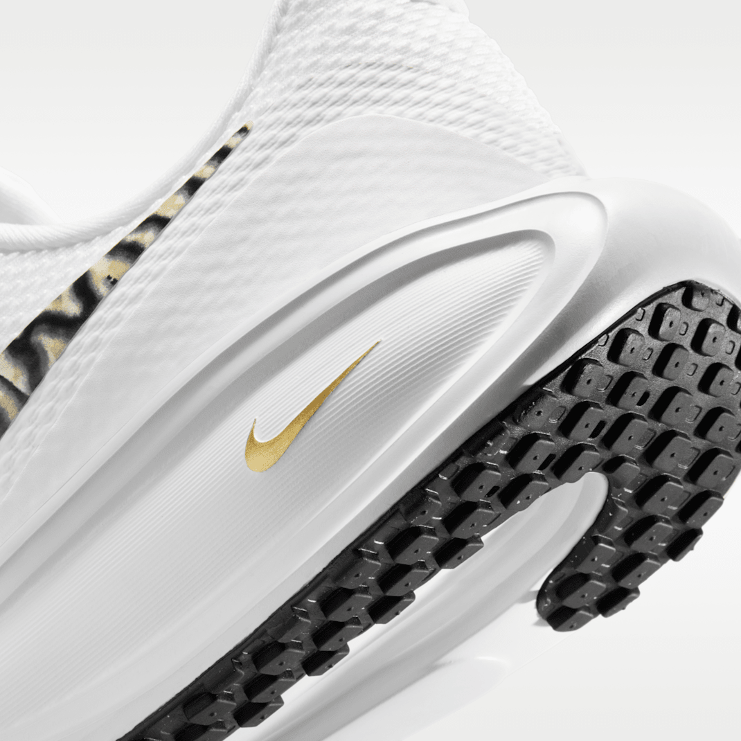 White/Metallic Gold/Coconut Milk/Black