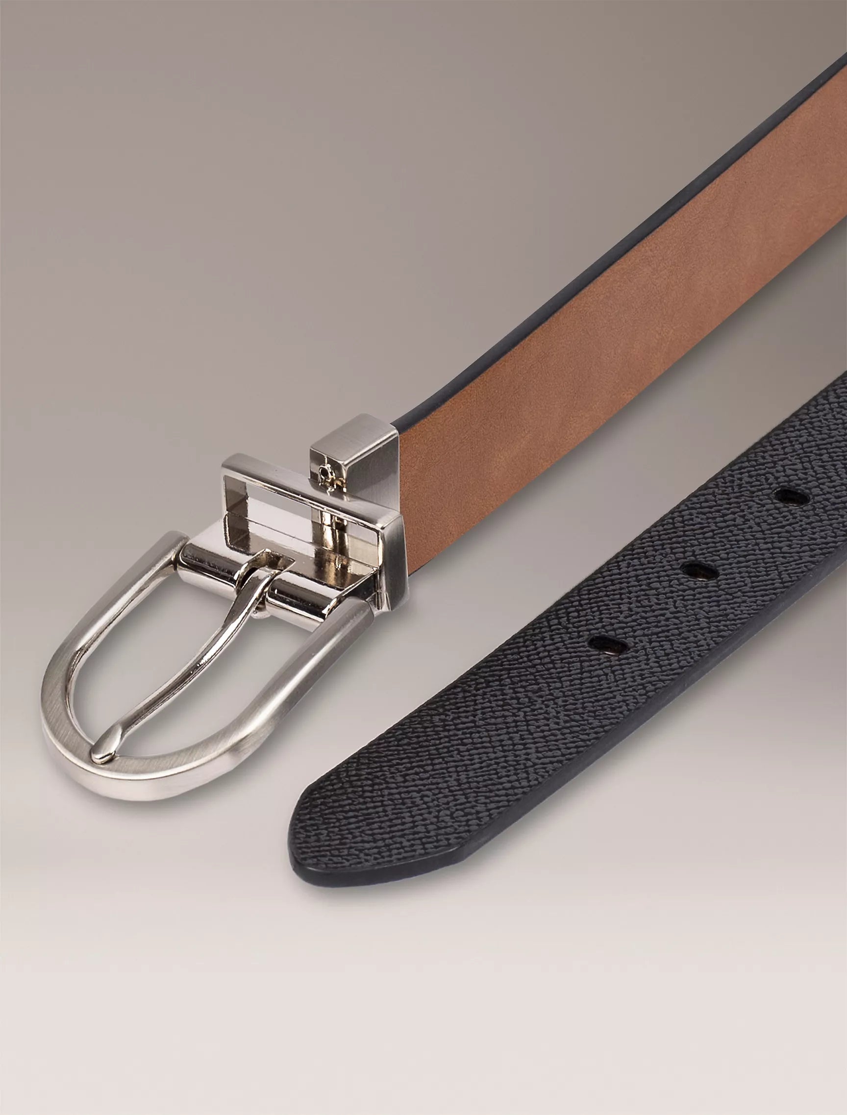 Saddle/Black