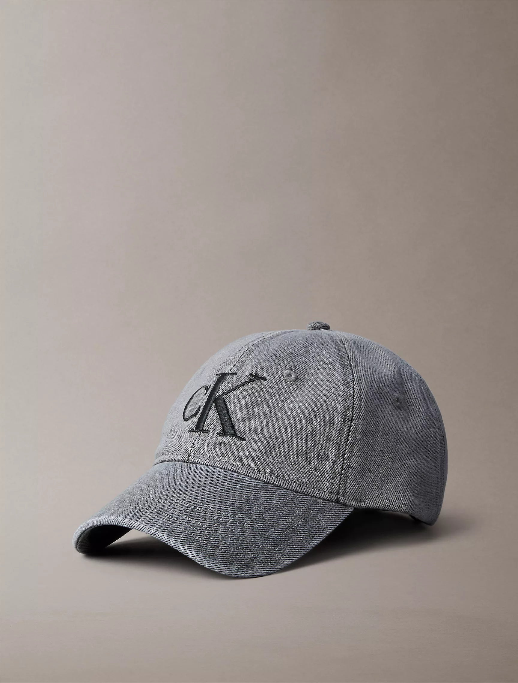 Dark Grey Wash
