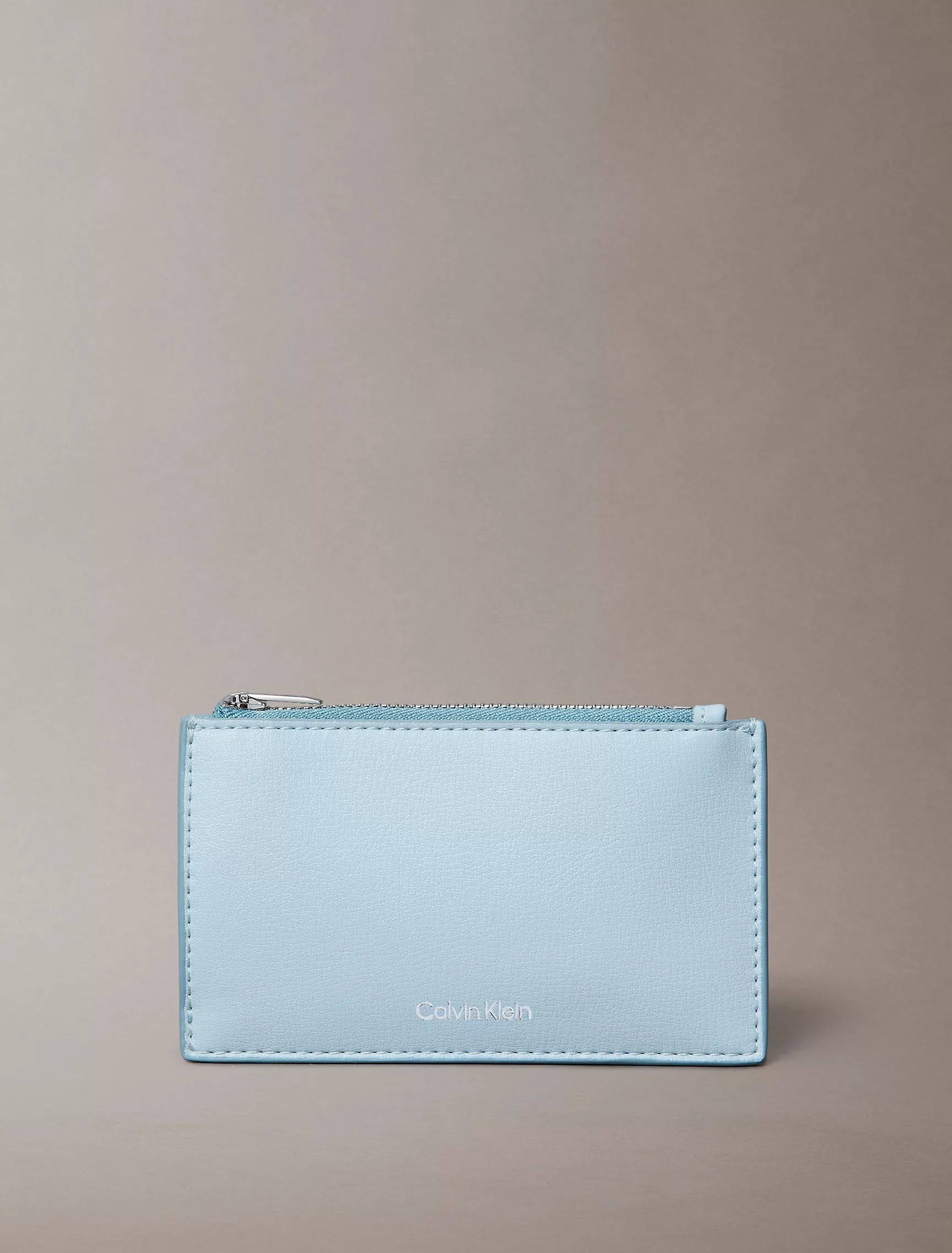 Palest Blue/Smoke Blue