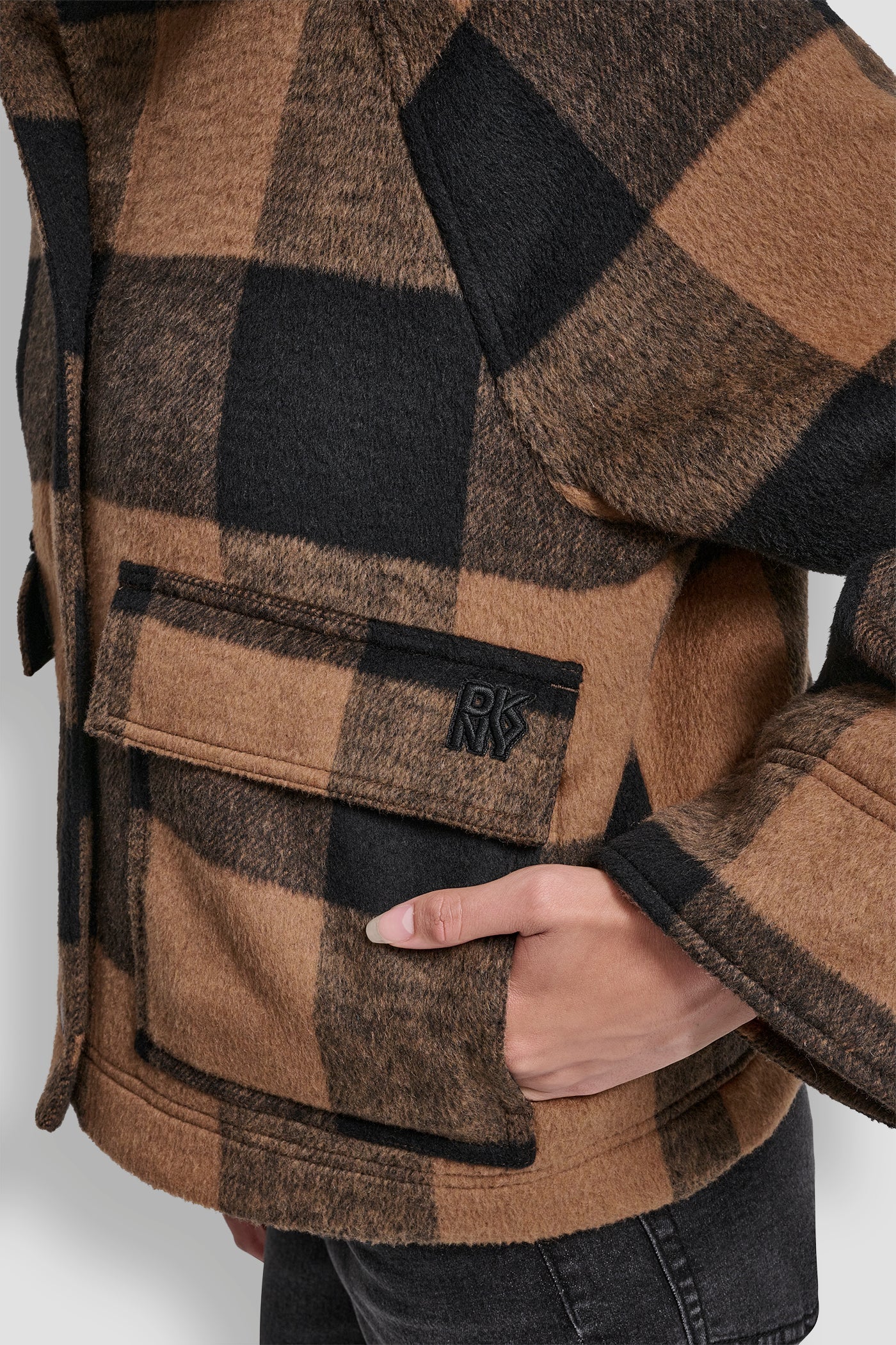 black/burnt_sugar_check