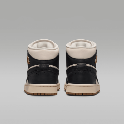 Off Noir/Chalk/Pearl White/Chalk