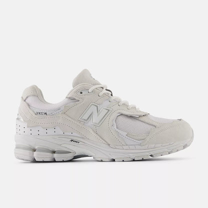 White With Reflection And Silver Metallic