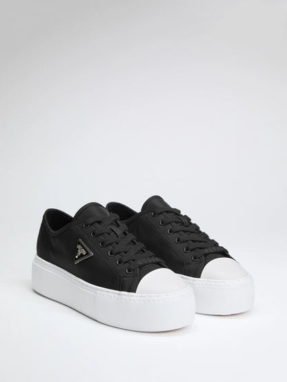 Black 001