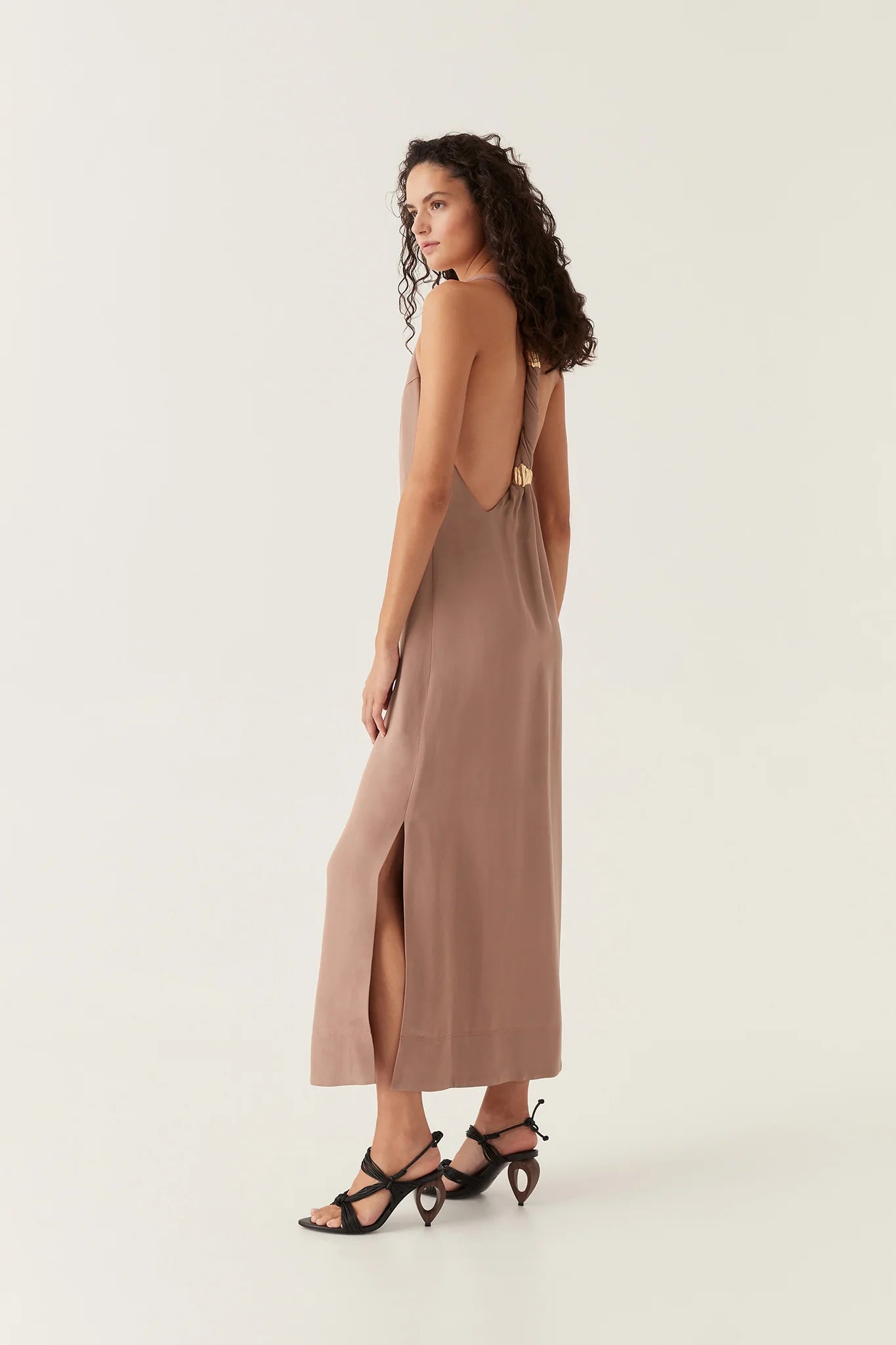 CHOCOLATE BROWN