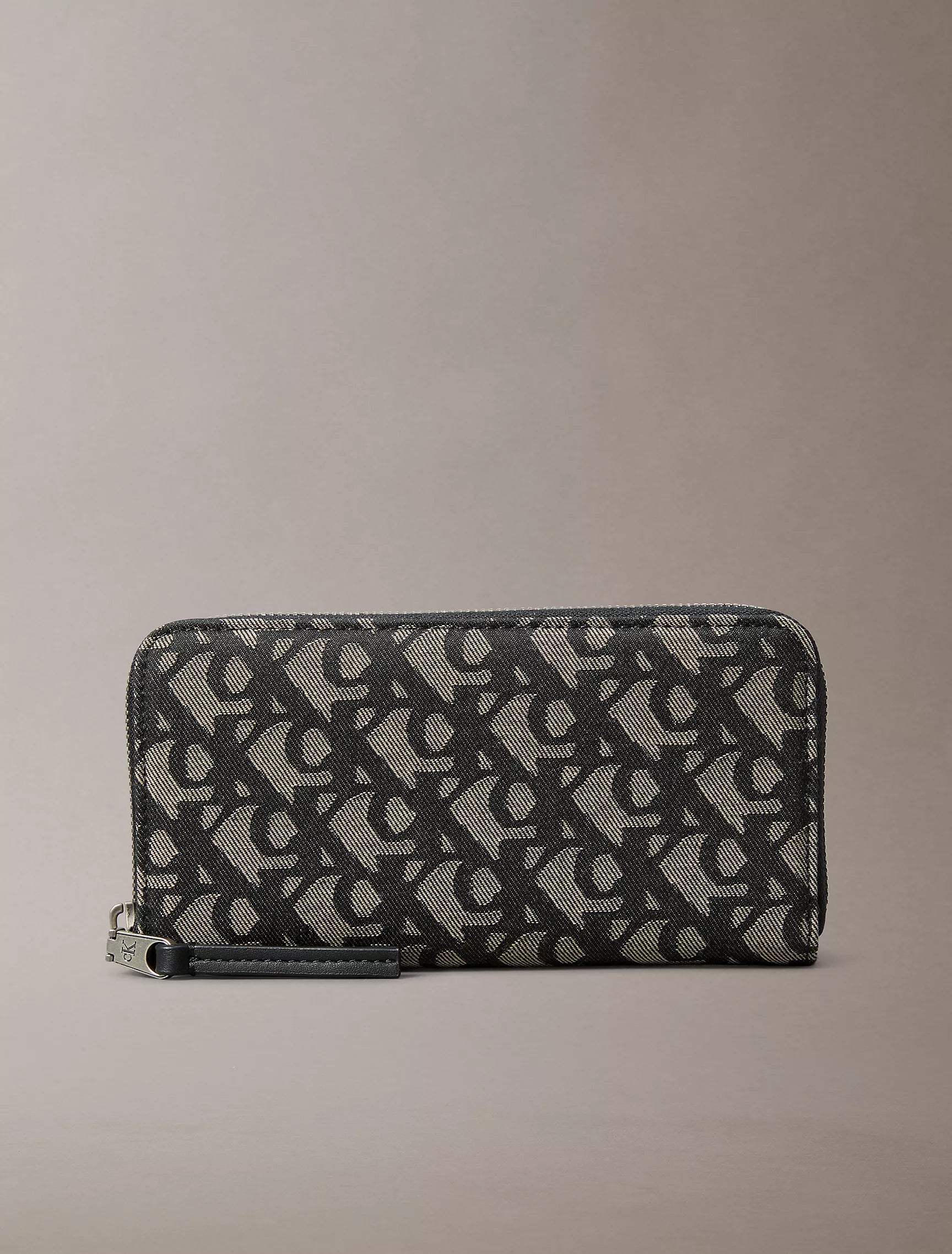 Black / Lotus Beige Aop