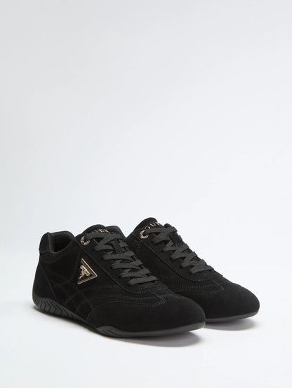 Black 001