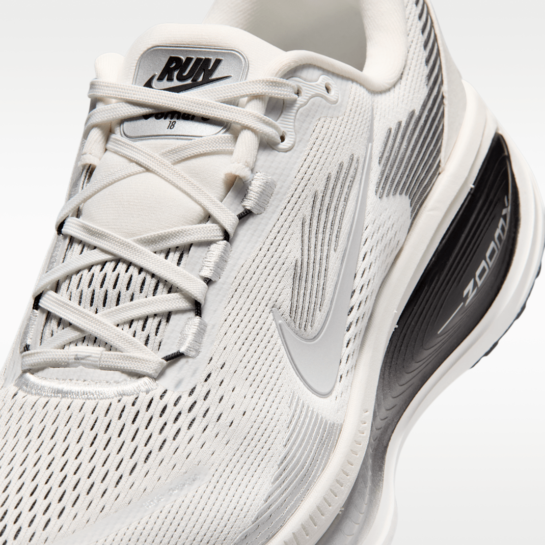 Summit White/Black/Off White/Metallic Silver