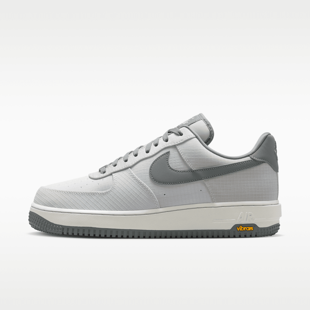 Summit White/Light Bone/Speed Yellow/Smoke Grey