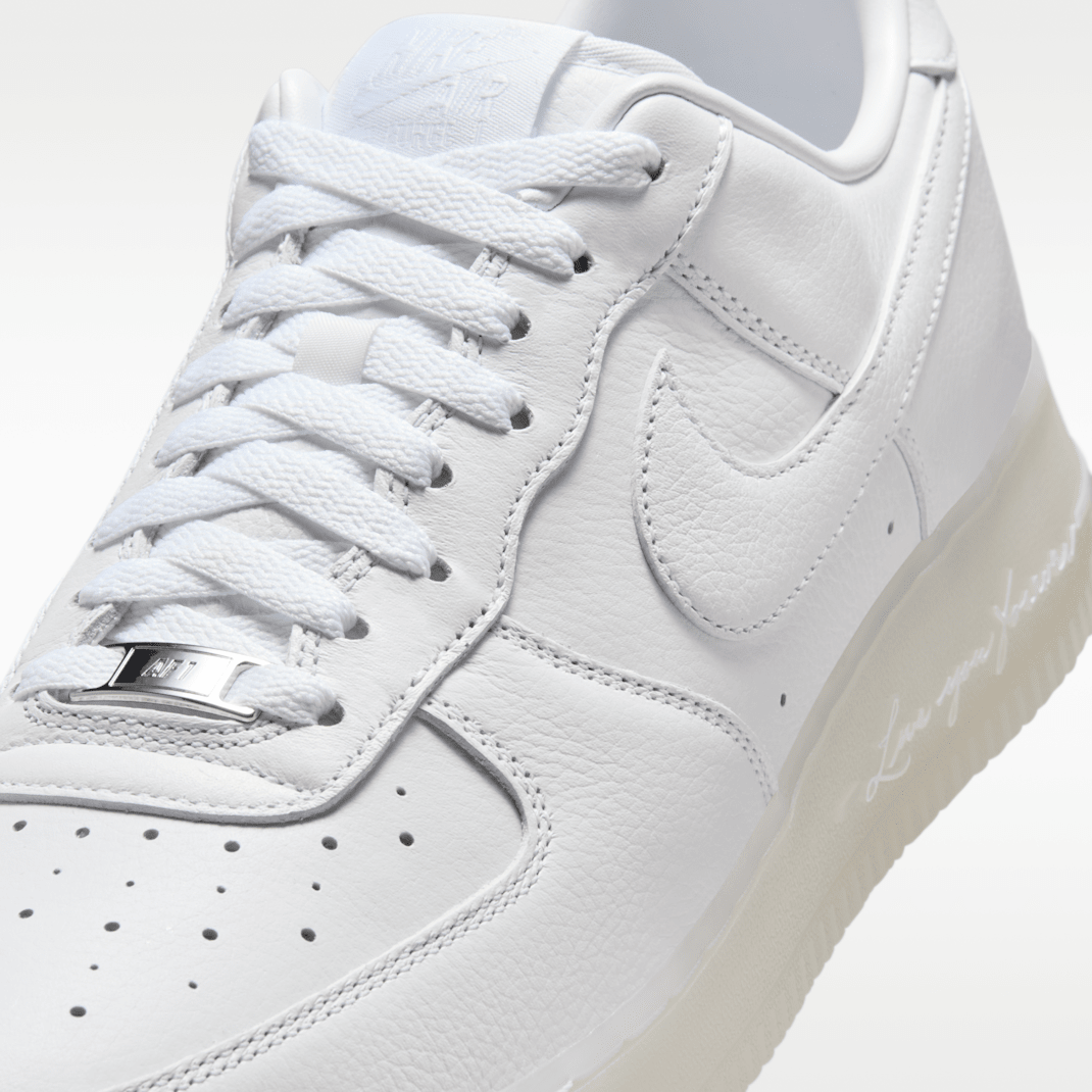 White/Metallic Silver/Cobalt Tint