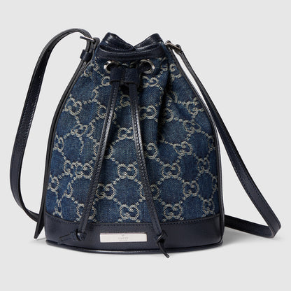 denim azul oscuro con GG