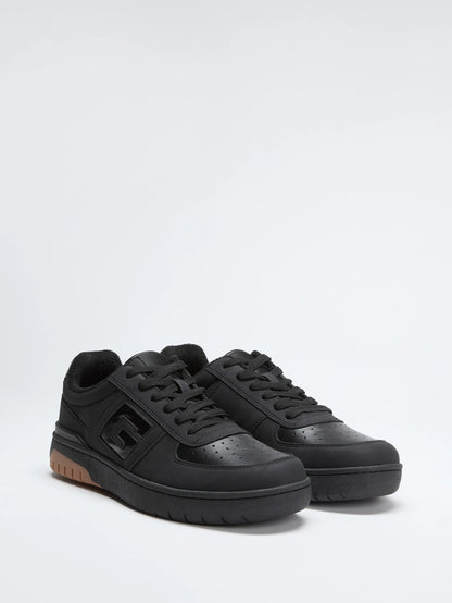 Black 001