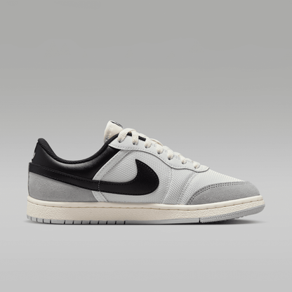 Summit White/Light Smoke Grey/Sail/Black