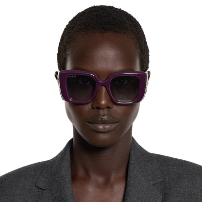 violeta oscuro