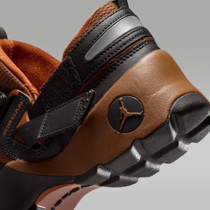 Light British Tan/Reflective Silver/White/Desert Orange