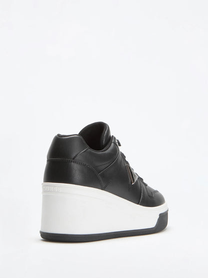 Black 001