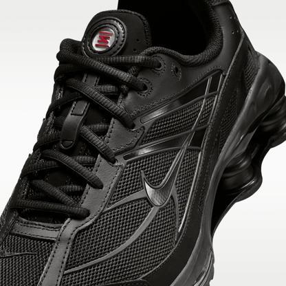Black/Black/Black