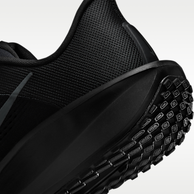 Black/Dark Smoke Grey