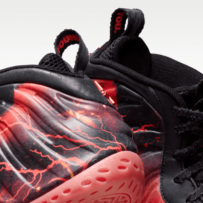 Black/Off Noir/Bright Crimson