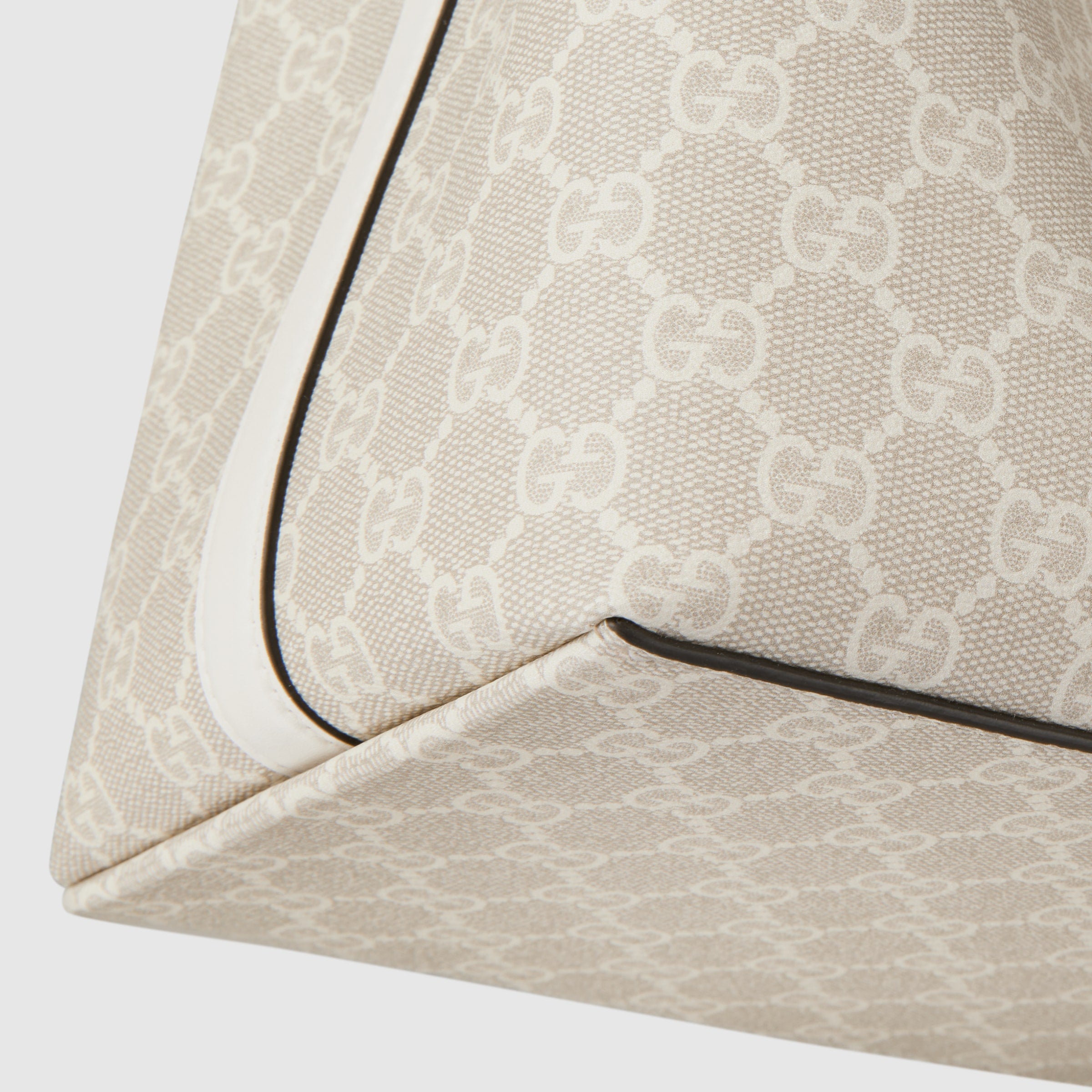 tejido beige y blanca