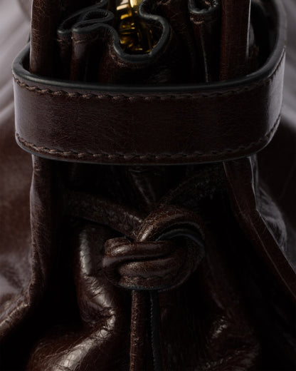 Marrón oscuro