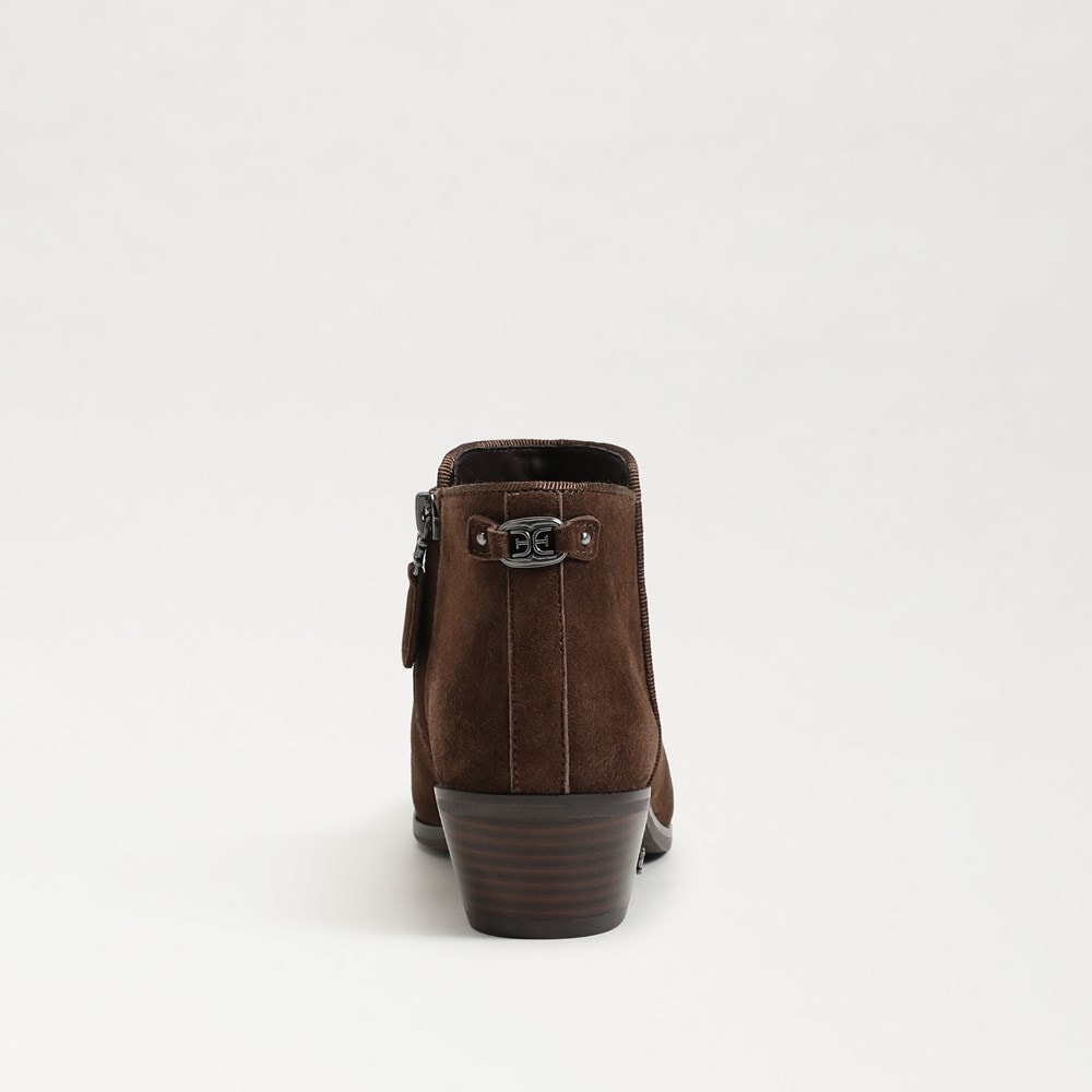 Mustang Brown Suede