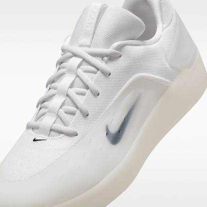 White/White/Black/Black