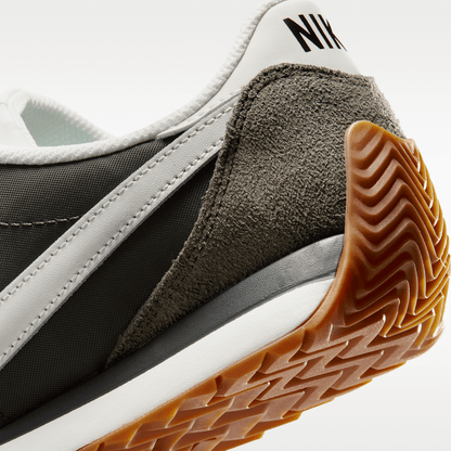 Cargo Khaki/Black/Gum Medium Brown/Sail