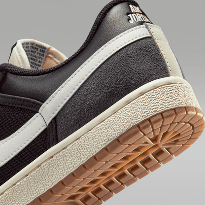 Black/Sail/Gum Medium Brown/Summit White