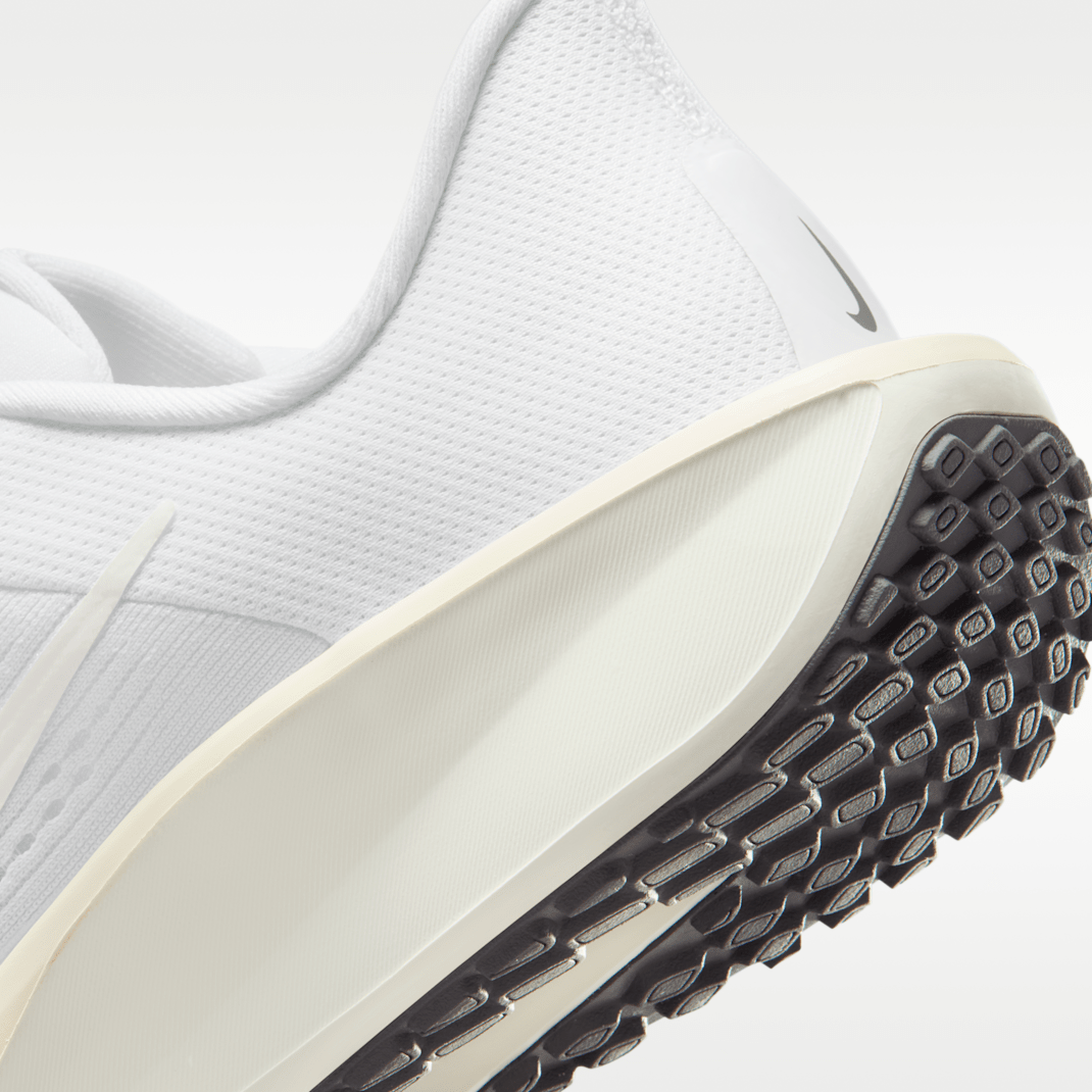 White/Sail/Chalk/White