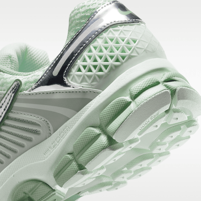Barely Green/Steam/Spruce Aura/Metallic Silver