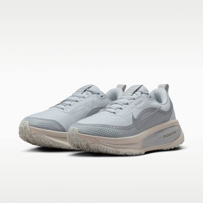 Pure Platinum/Light Pumice/Barely Green/Metallic Silver