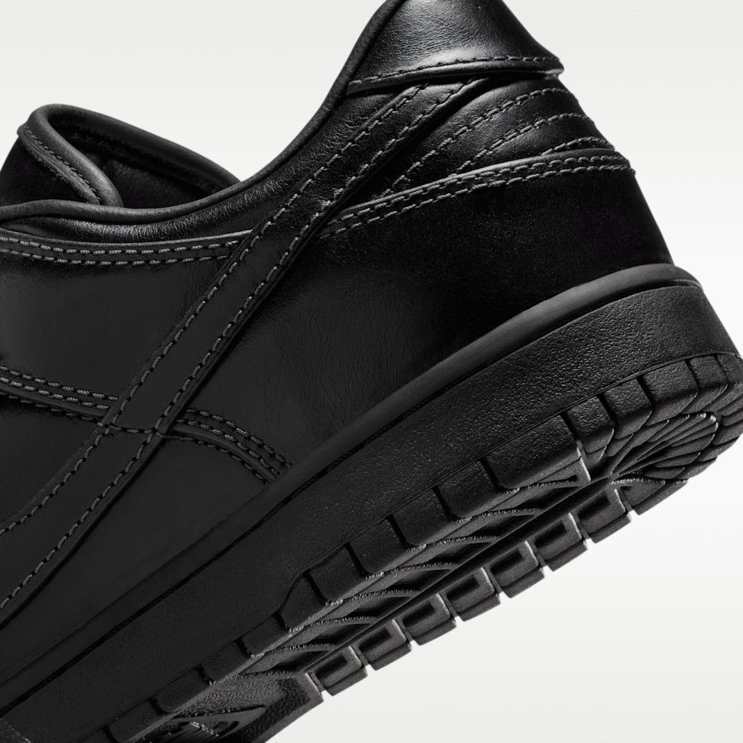 Black/Black/Black