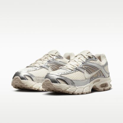Pale Ivory/Metallic Silver/Light Orewood Brown/Sail