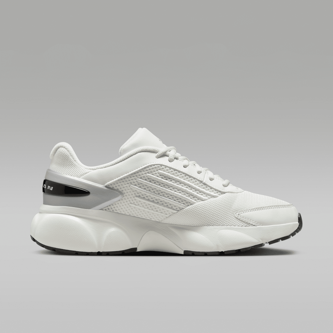 Summit White/Metallic Silver/Black
