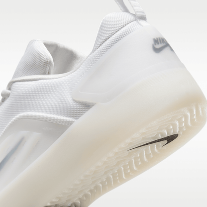 White/White/Black/Black