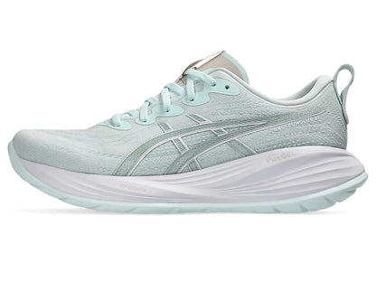 Pure Aqua/White
