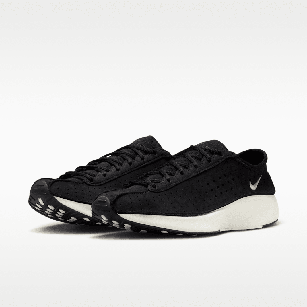Black/Sail